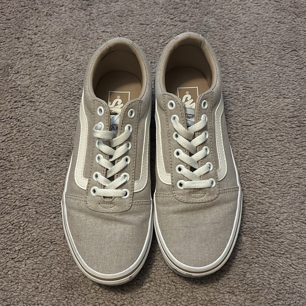 Vans - Picture 2 of 6